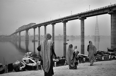 Ladies on the Shore,